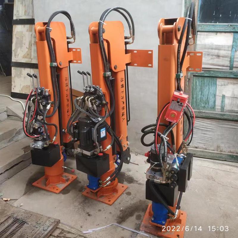 原阳县重汽蓝牌随车吊 3.2吨 国六动力强 液压驱动 农用自卸起重机